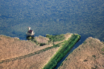 Ortsansicht der Straßen und Häuser der Wohngebiete im Ortsteil Kappel in Alleshausen in Bad Buchau im Bundesland Baden-Württemberg, Deutschland