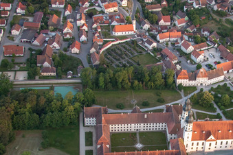 Luftbild von Kloster in Obermarchtal im Bundesland Baden-Württemberg, Deutschland