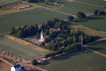 Kirchengebäude außerhalb von Mahlberg im Bundesland Baden-Württemberg, Deutschland
