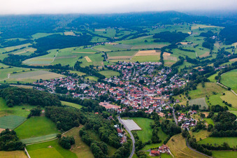 Poppenhausen von Westen im Bundesland Hessen, Deutschland