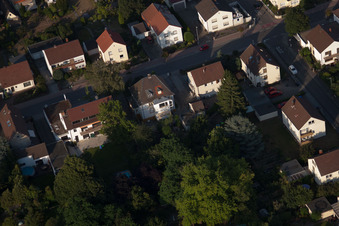 Ortsteil Dannstadt in Dannstadt-Schauernheim im Bundesland Rheinland-Pfalz, Deutschland aus der Drohnenperspektive