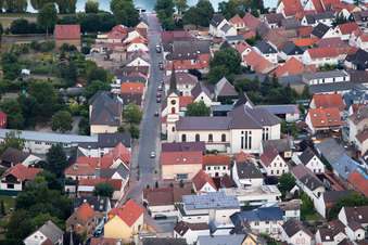 St. Maria Magdalena im Ortsteil Roxheim in Bobenheim-Roxheim im Bundesland Rheinland-Pfalz, Deutschland