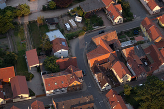 Ortsteil Bobenheim in Bobenheim-Roxheim im Bundesland Rheinland-Pfalz, Deutschland von der Drohne aus gesehen