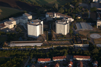 Ortsteil Oggersheim in Ludwigshafen am Rhein im Bundesland Rheinland-Pfalz, Deutschland von einer Drohne aus