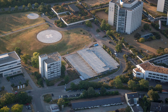 Klinikgelände des Krankenhauses BG Klinik Ludwigshafen in Ludwigshafen am Rhein im Ortsteil Oggersheim im Bundesland Rheinland-Pfalz, Deutschland aus der Drohnenperspektive