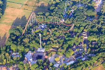 Holiday-Park am frühen Morgen in Haßloch im Bundesland Rheinland-Pfalz, Deutschland aus der Vogelperspektive