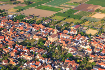 Protest. Kirche in Zeiskam im Bundesland Rheinland-Pfalz, Deutschland