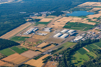 Ausstellungsgelände und Messehallen der DM Arena, Karlsruher Messe- und Kongress GmbH im Ortsteil Forchheim in Rheinstetten im Bundesland Baden-Württemberg, Deutschland