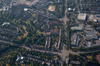 Rheinhafenstr, B36 im Ortsteil Daxlanden in Karlsruhe im Bundesland Baden-Württemberg, Deutschland