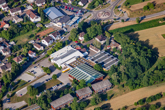 Luftbild von Polytec PT im Ortsteil Langensteinbach in Karlsbad im Bundesland Baden-Württemberg, Deutschland