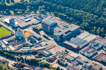 Luftaufnahme von Gewerbegebiet und Firmenansiedlung Dennigstraße mit Versandhaus Wenz in Pforzheim im Ortsteil Brötzingen im Bundesland Baden-Württemberg, Deutschland