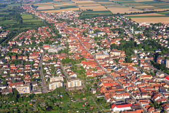 Rheinstraße Hauptstr in Kandel im Bundesland Rheinland-Pfalz, Deutschland