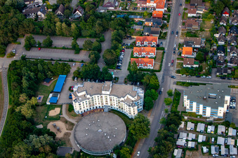 Klinikgelände des Rehabilitationszentrums der Kurklinik Strandrobbe im Ortsteil Duhnen in Cuxhaven im Bundesland Niedersachsen, Deutschland