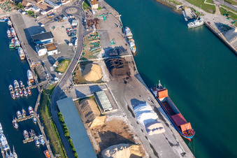 Qaui S im Ortsteil Treport Moderne in Le Tréport im Bundesland Seine-Maritime, Frankreich