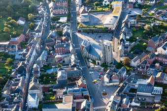 Ault im Bundesland Somme, Frankreich aus der Luft betrachtet