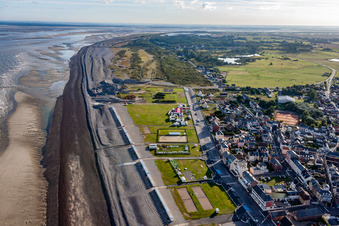 Luftbild von Strandhütten von Cayeux in Cayeux-sur-Mer im Bundesland Somme, Frankreich