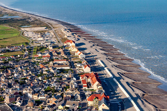 Cayeux-sur-Mer im Bundesland Somme, Frankreich von einer Drohne aus
