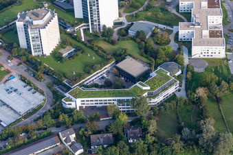 Schrägluftbild von BG Unfallklink im Ortsteil Oggersheim in Ludwigshafen am Rhein im Bundesland Rheinland-Pfalz, Deutschland