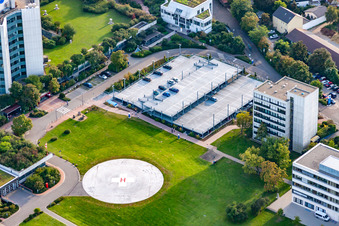 Drohnenaufname von BG Unfallklink im Ortsteil Oggersheim in Ludwigshafen am Rhein im Bundesland Rheinland-Pfalz, Deutschland