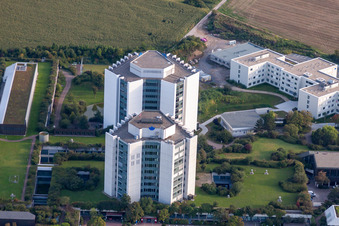 Drohnenbild von BG Unfallklink im Ortsteil Oggersheim in Ludwigshafen am Rhein im Bundesland Rheinland-Pfalz, Deutschland