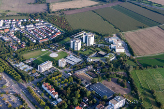 Luftbild von BG Unfallklink im Ortsteil Oggersheim in Ludwigshafen am Rhein im Bundesland Rheinland-Pfalz, Deutschland