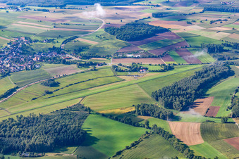 Segelflug- Gelände auf dem Flugplatz Binningen im Ortsteil Binningen in Hilzingen im Bundesland Baden-Württemberg, Deutschland