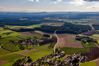 Luftbild von Ortsteil Mainwangen in Mühlingen im Bundesland Baden-Württemberg, Deutschland