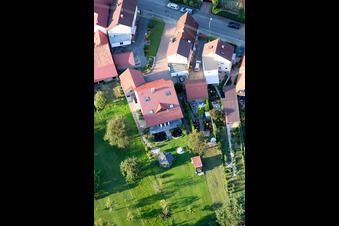 Eichstr in Minfeld im Bundesland Rheinland-Pfalz, Deutschland aus der Drohnenperspektive