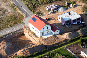 Drohnenbild von Neubaugebiet Am Höhenweg in Kandel im Bundesland Rheinland-Pfalz, Deutschland