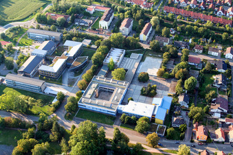Schulgelände und Gebäudekomplex der IGS und Realschule in Kandel im Bundesland Rheinland-Pfalz, Deutschland