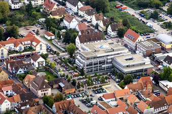 Stadtfest Kandel an der Sparkasse im Bundesland Rheinland-Pfalz, Deutschland