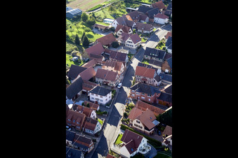 Schleithal im Bundesland Bas-Rhin, Frankreich aus der Drohnenperspektive