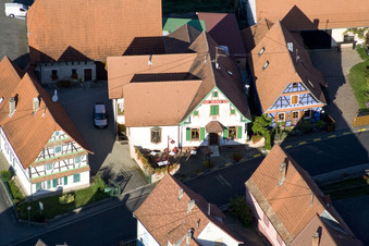 Schleithal im Bundesland Bas-Rhin, Frankreich von einer Drohne aus