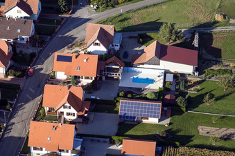 Schleithal im Bundesland Bas-Rhin, Frankreich von der Drohne aus gesehen