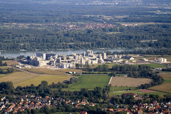 Beinheim. Industrie am Rhein im Bundesland Bas-Rhin, Frankreich