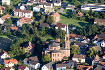 Luftbild von Kirche Rheinbischofsheim in Rheinau im Bundesland Baden-Württemberg, Deutschland