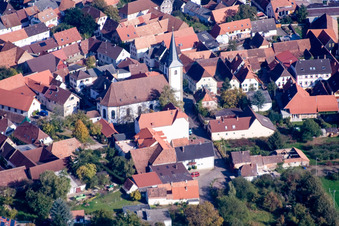 Prot. Kirche im Ortsteil Mörzheim in Landau in der Pfalz im Bundesland Rheinland-Pfalz, Deutschland