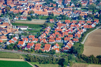 An der Bahn in Steinweiler im Bundesland Rheinland-Pfalz, Deutschland