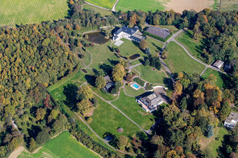 Grötzingen, Schmieder-Anwesen am Rittnerthof im Ortsteil Durlach in Karlsruhe im Bundesland Baden-Württemberg, Deutschland aus der Luft