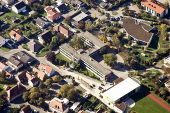 Tullaschule im Ortsteil Maximiliansau in Wörth am Rhein im Bundesland Rheinland-Pfalz, Deutschland
