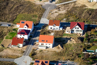 Am Höhenweg in Kandel im Bundesland Rheinland-Pfalz, Deutschland von der Drohne aus gesehen