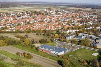 Drohnenbild von Bienwaldhalle Kandel im Bundesland Rheinland-Pfalz, Deutschland