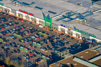 Schrägluftbild von Martktauf im Maximilian Center im Ortsteil Maximiliansau in Wörth am Rhein im Bundesland Rheinland-Pfalz, Deutschland
