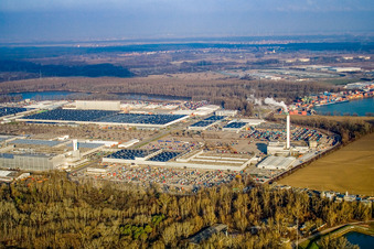 Daimler Trucks von Südosten im Ortsteil Maximiliansau in Wörth am Rhein im Bundesland Rheinland-Pfalz, Deutschland