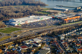 Fachmarktzentrum mit Marktkauf und Globus Baumarkt im Maximilian Center im Ortsteil Maximiliansau in Wörth am Rhein im Bundesland Rheinland-Pfalz, Deutschland