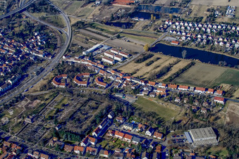 Habichtweg im Ortsteil Knielingen in Karlsruhe im Bundesland Baden-Württemberg, Deutschland