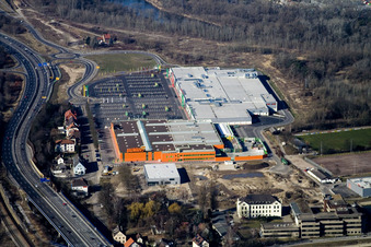 Maximiliansau, Maximilianscenter von Westen in Wörth am Rhein im Bundesland Rheinland-Pfalz, Deutschland