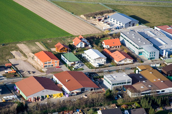 Gewerbegebiet Im Gereut in Hatzenbühl im Bundesland Rheinland-Pfalz, Deutschland vom Flugzeug aus