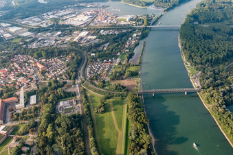 Am Alten Hafen in Germersheim im Bundesland Rheinland-Pfalz, Deutschland