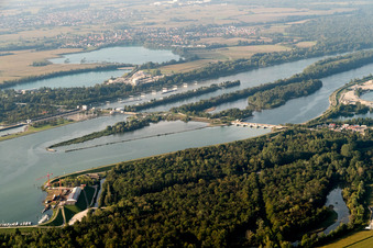 Luftaufnahme von Freistett, Schleuse bei Gambsheim in Rheinau im Bundesland Baden-Württemberg, Deutschland